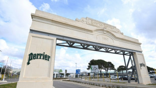 L'eau de Perrier a deux mois pour se mettre en conformité, l'avenir reste incertain