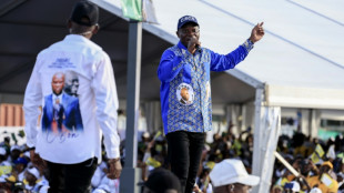 Gabón elige a su presidente tras 19 meses de régimen militar