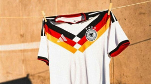 Hommage an 1990: DFB pr&auml;sentiert WM-Trikot