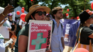 Remises sur les génériques: les pharmacies poursuivent leur grève des gardes