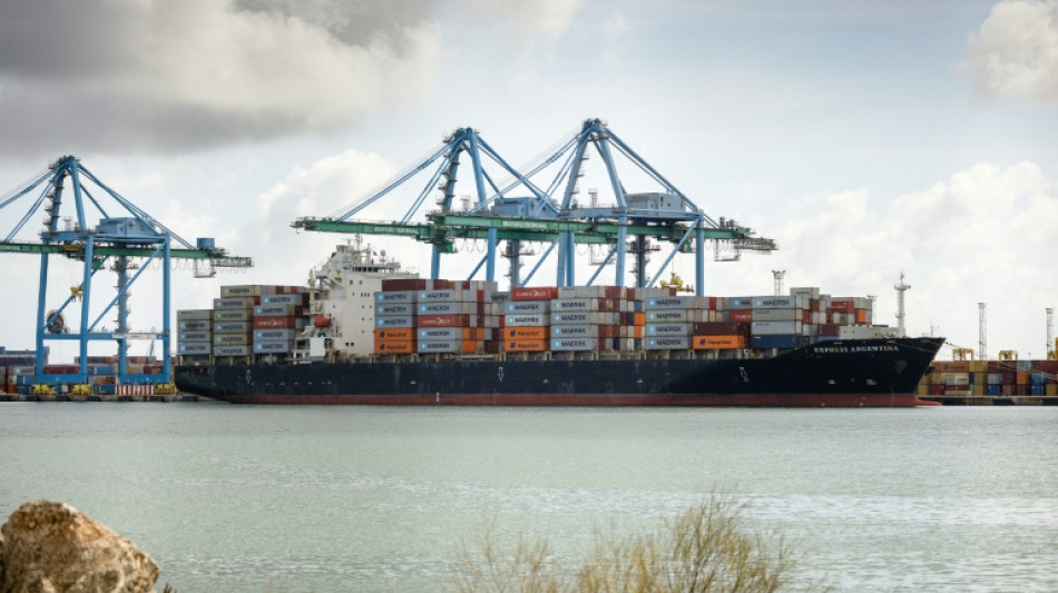 A Fos-sur-Mer, les dockers CGT bloquent trois conteneurs de composants militaires en partance pour Israël 