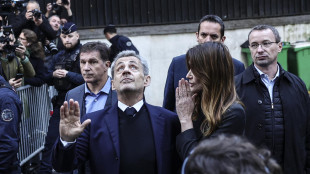 Concessa la libert&agrave; vigilata a Sarkozy, oggi lascer&agrave; il carcere