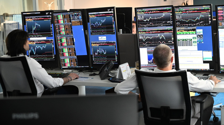 Borsa: Milano in calo, in rosso titoli dell'energia