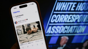 Quand les tirs au gala de la presse ravivent des th&eacute;ories du complot sur Trump