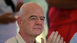 UEFA gibt Boykott-Drohung auf - und fordert Infantino-R&uuml;ckzug