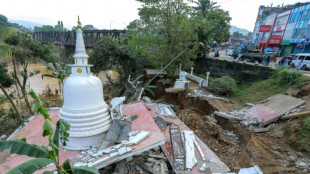 Pa&iacute;ses asi&aacute;ticos luchan por distribuir ayudas tras inundaciones que dejan 1.300 muertos