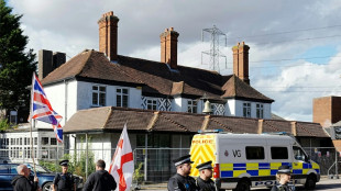 Le gouvernement britannique peut continuer à héberger des demandeurs d'asile dans un hôtel