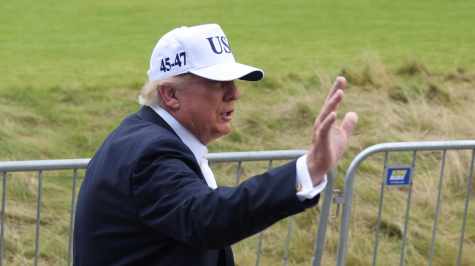 Trump, 'verso un momento cruciale in Iran, devo prendere un'importante decisione'