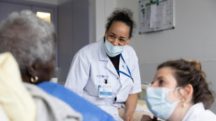 En soins palliatifs, une équipe mobile hospitalière au côté de patients et soignants