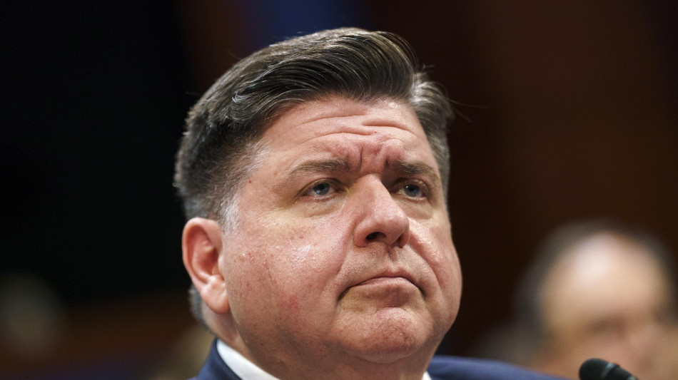 Governatore Illinois a Trump, dittatori non ci spaventano