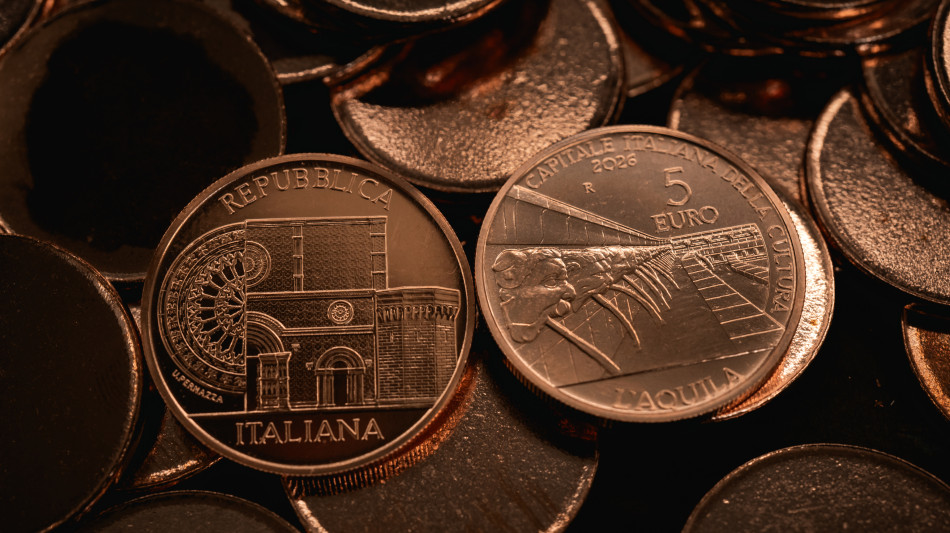 Zecca dello Stato, una moneta da 5 euro in rame celebra L'Aquila