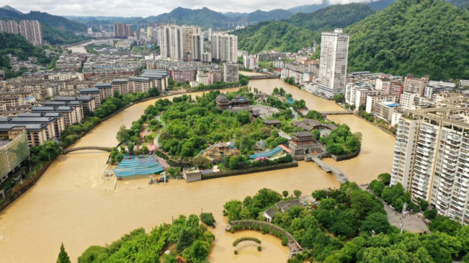 Pluies diluviennes en Chine: le bilan grimpe &agrave; 22 morts et 20 disparus