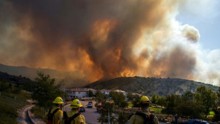 Un incendie menace des milliers d'habitations pr&egrave;s de Los Angeles