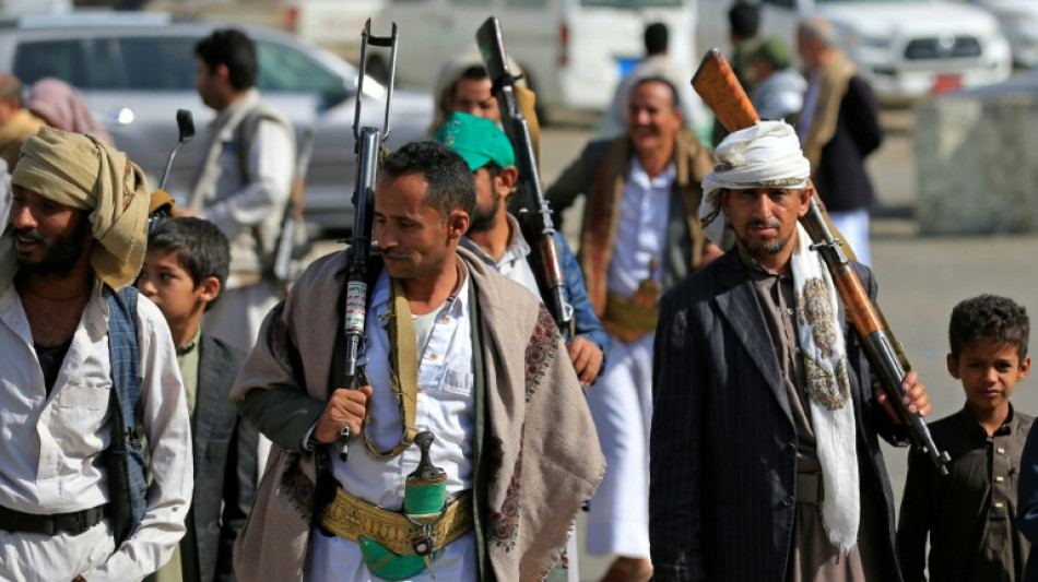 Rebeldes houthis do I&ecirc;mem tomam o controle de ilha com acesso ao Mar Vermelho