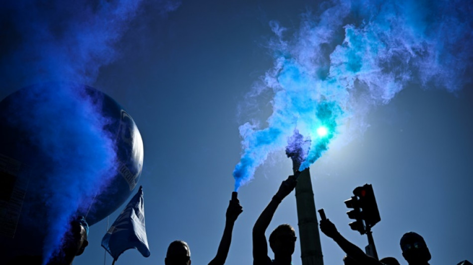 Après une mobilisation "réussie", Lecornu va de nouveau recevoir les syndicats