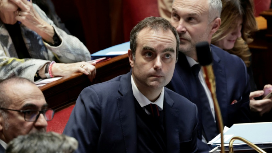 Frankreichs Haushaltsentwurf 2026 gescheitert - Sondergesetz geplant