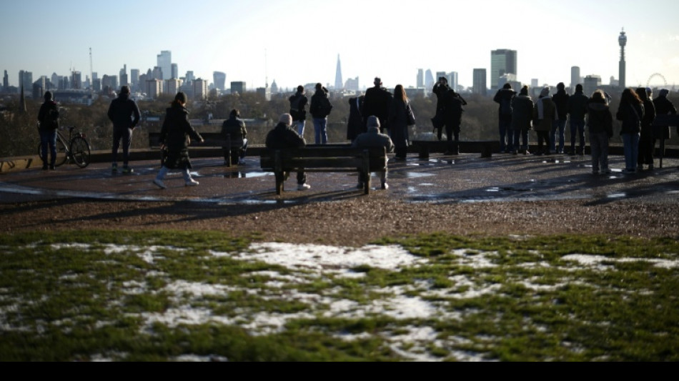 La bolsa de Londres supera por primera vez los 10.000 puntos
