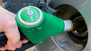 Prezzo petrolio in aumento, Wti scambiato a 97,77 dollari
