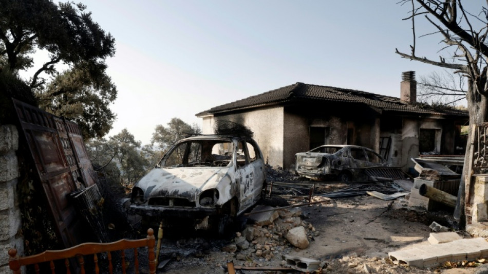 El incendio de Madrid est&aacute; "pr&aacute;cticamente sin llamas", afirman las autoridades