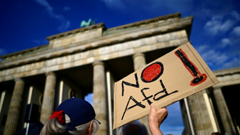 Schuss aus Druckluftwaffe verletzt Demonstrant in Halle: Staatsschutz ermittelt