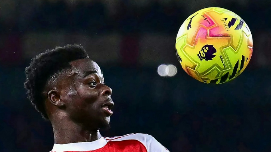 Arsenal anuncia 'novo contrato de longa dura&ccedil;&atilde;o' para Saka