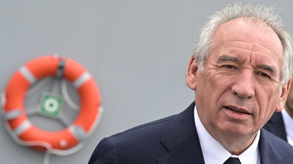 Budget: Bayrou demande un "effort à tous les Français" et ouvre la porte à une TVA sociale