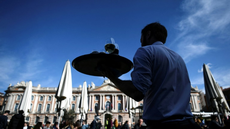 Travailleurs sans-papiers: très attendue, la nouvelle liste des métiers en tension enfin publiée