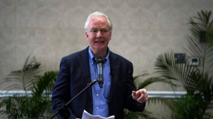 "Margarita-gate" para despistar, denuncia senador de EEUU tras reunirse con salvadoreño Ábrego García