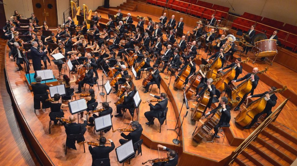 Orchestra Rai, stagione 2026-2027 tra Beethoven, Mahler e il debutto di Mariotti