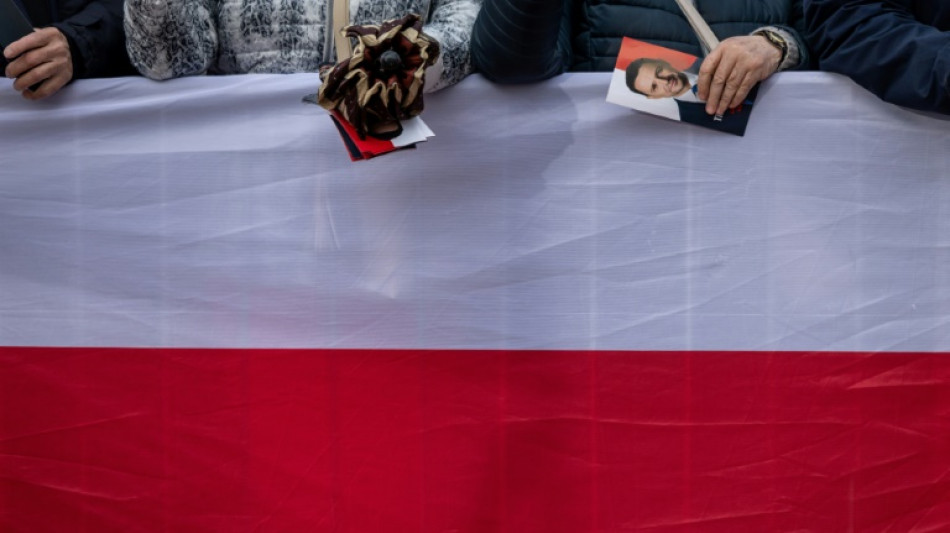 La Pologne aux urnes pour une élection présidentielle serrée, sous le regard attentif de l'Europe