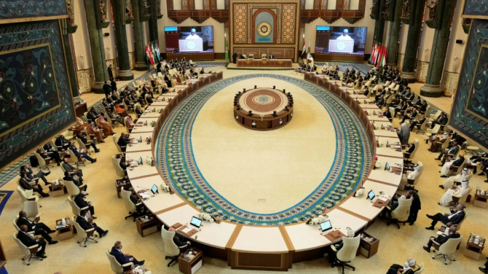 Le sommet arabe veut plus d'efforts pour "stopper l'effusion de sang" à Gaza