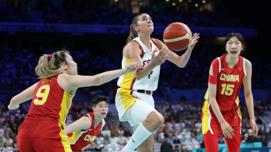 Espa&ntilde;a derriba la muralla china y arranca con victoria en b&aacute;squet femenino