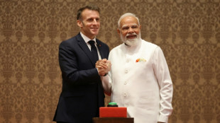 Macron llega a India con la mira puesta en un importante contrato de venta de aviones de combate