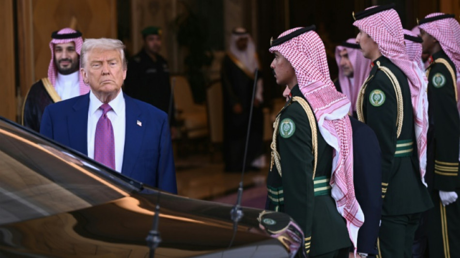 Trump rencontre le président syrien avant de partir au Qatar