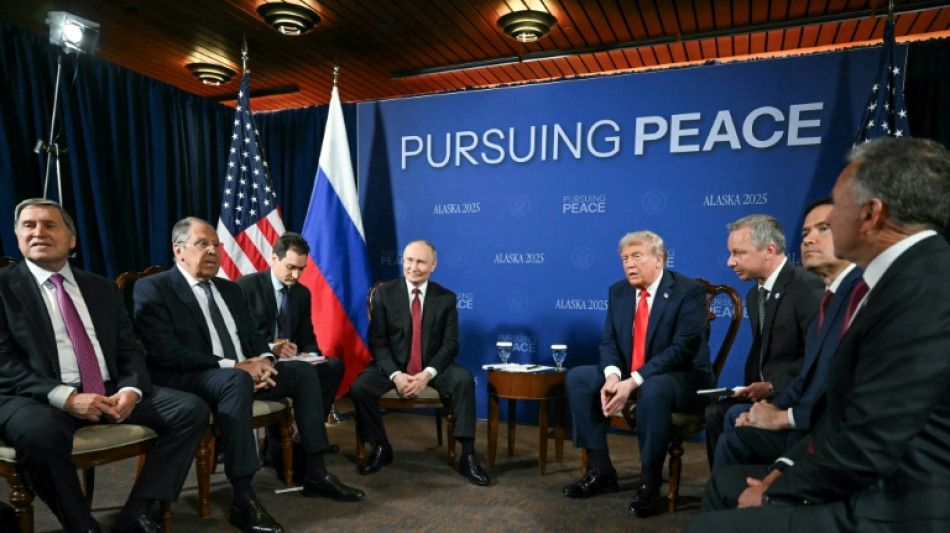 Trump flirts with Ukraine security, with narrow margins