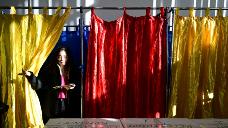 Bis repetita en Roumanie, l'extrême droite favorite de la présidentielle