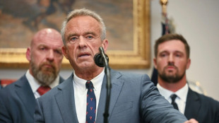 EUA cancelou contratos para vacinas com base em afirmações falsas, dizem pesquisadores