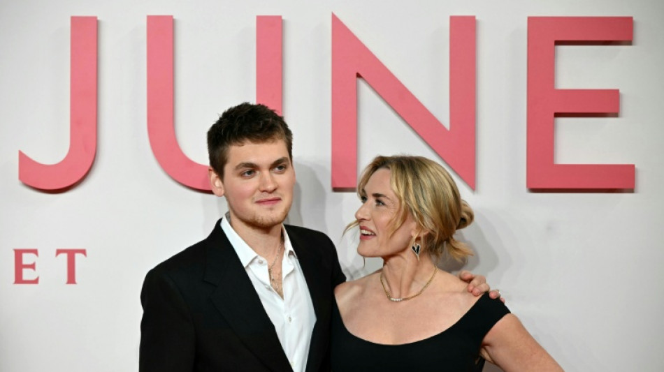 Kate Winslet, "orgullosa" de dirigir su primer filme, con guion de su hijo