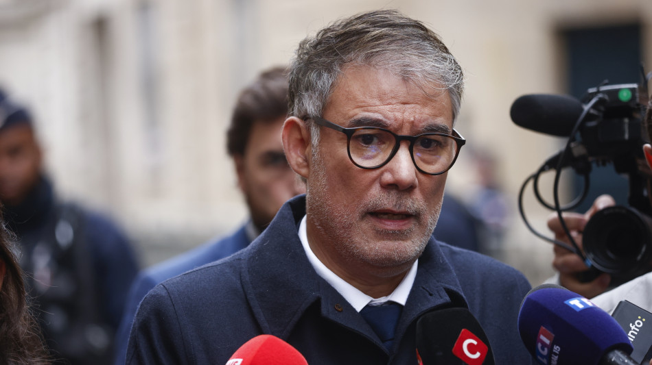 Lecornu, farò di tutto per dare alla Francia un bilancio