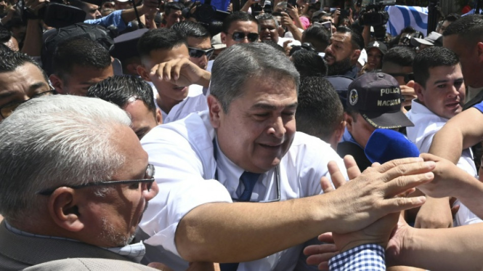 El expresidente hondure&ntilde;o indultado por Trump estar&aacute; en libertad durante su juicio por corrupci&oacute;n