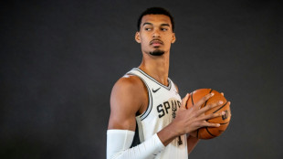 Lesionado, Wembanyama vai desfalcar Spurs por v&aacute;rias semanas