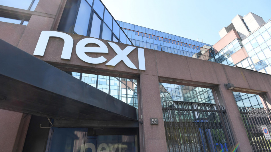 Escono i fondi Bain e Advent, il patto di Nexi scende al 41,4%