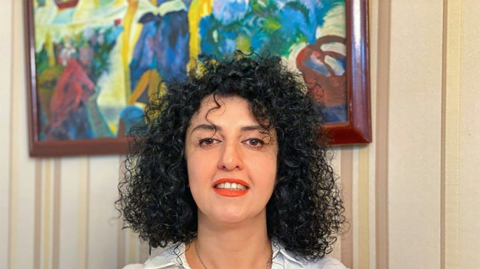 La nobel de la paz iran&iacute; Narges Mohammadi est&aacute; "indispuesta" tras su arresto violento, seg&uacute;n sus seguidores