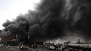 Trump all'Iran, 'colpiremo pi&ugrave; duro con blocco delle forniture di petrolio'