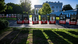 Malmené dans les sondages, Trump vante sa politique d'expulsions massives