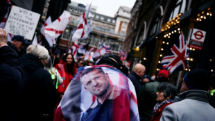 El militante británico de extrema derecha Tommy Robinson será liberado de prisión