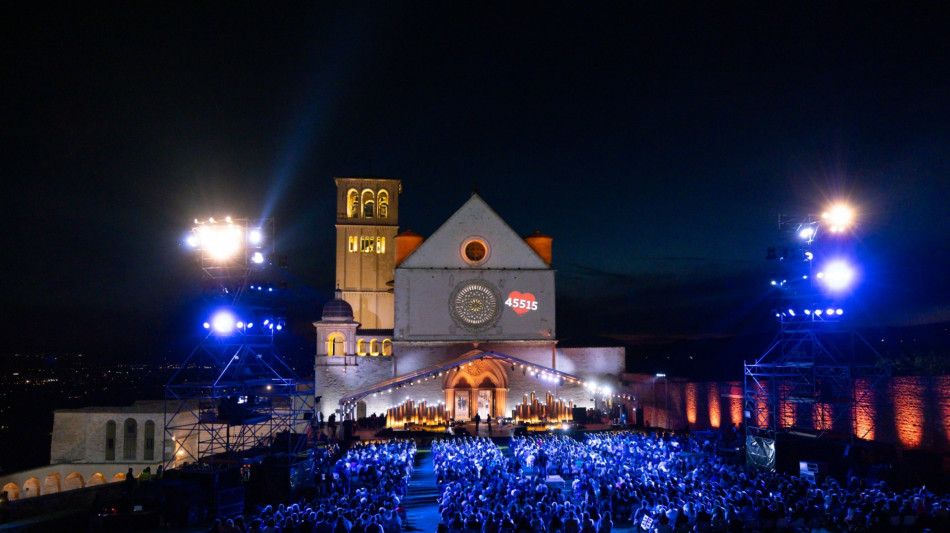 'Con il cuore', venerd&igrave; da Assisi il concerto benefico in diretta su Rai1