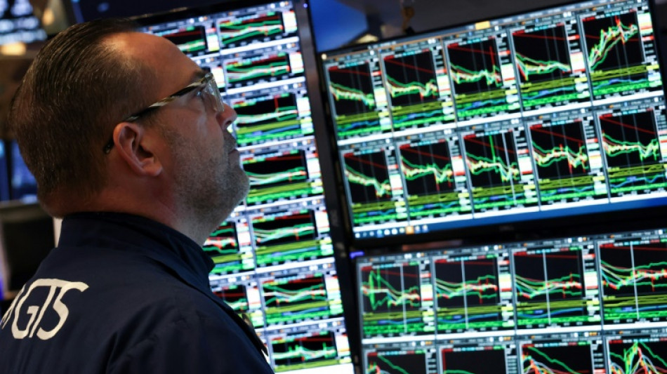 Wall Street en nette hausse, rebondit sur fond de possibles négociations commerciales