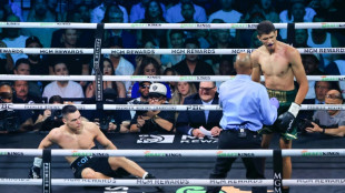 Fundora batters Tszyu to retain WBC superwelter crown