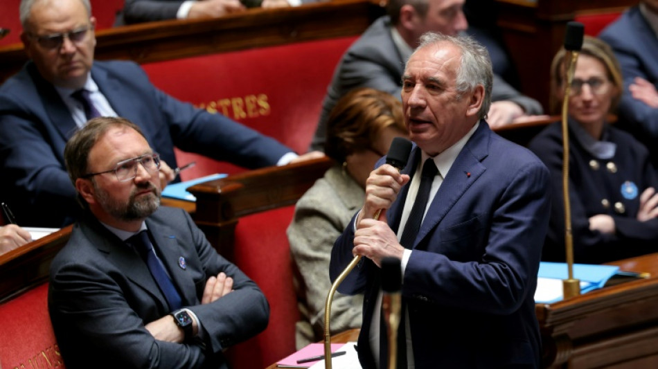 Budget: ceux qui demandent de nouvelles dépenses "trahissent l'intérêt du pays", estime Bayrou